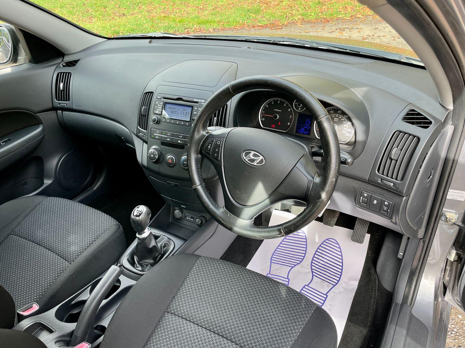 Used Hyundai i30 2011 for sale - 76211833: Photo 5