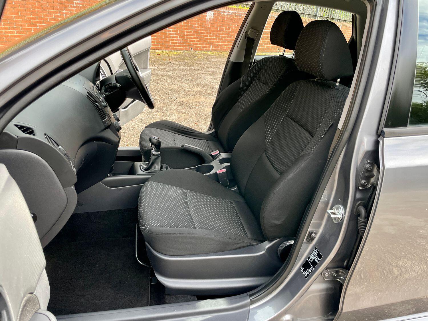 Used Hyundai i30 2011 for sale - 76211833: Photo 6