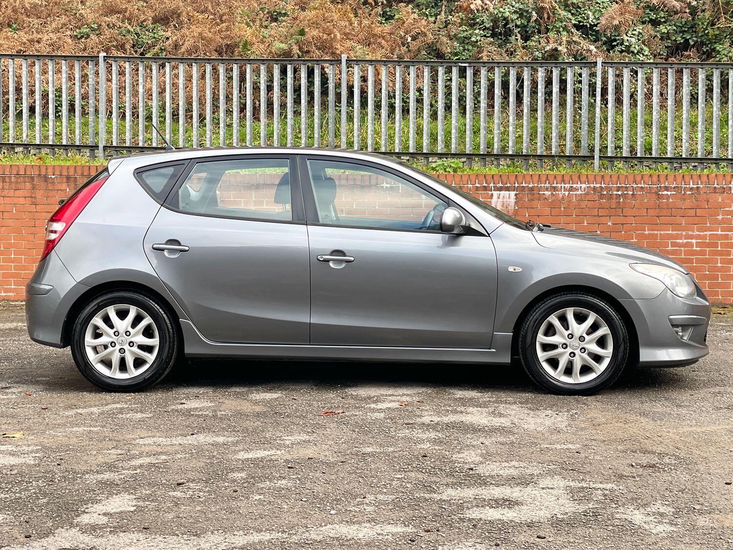 Used Hyundai i30 2011 for sale - 76211833: Photo 7