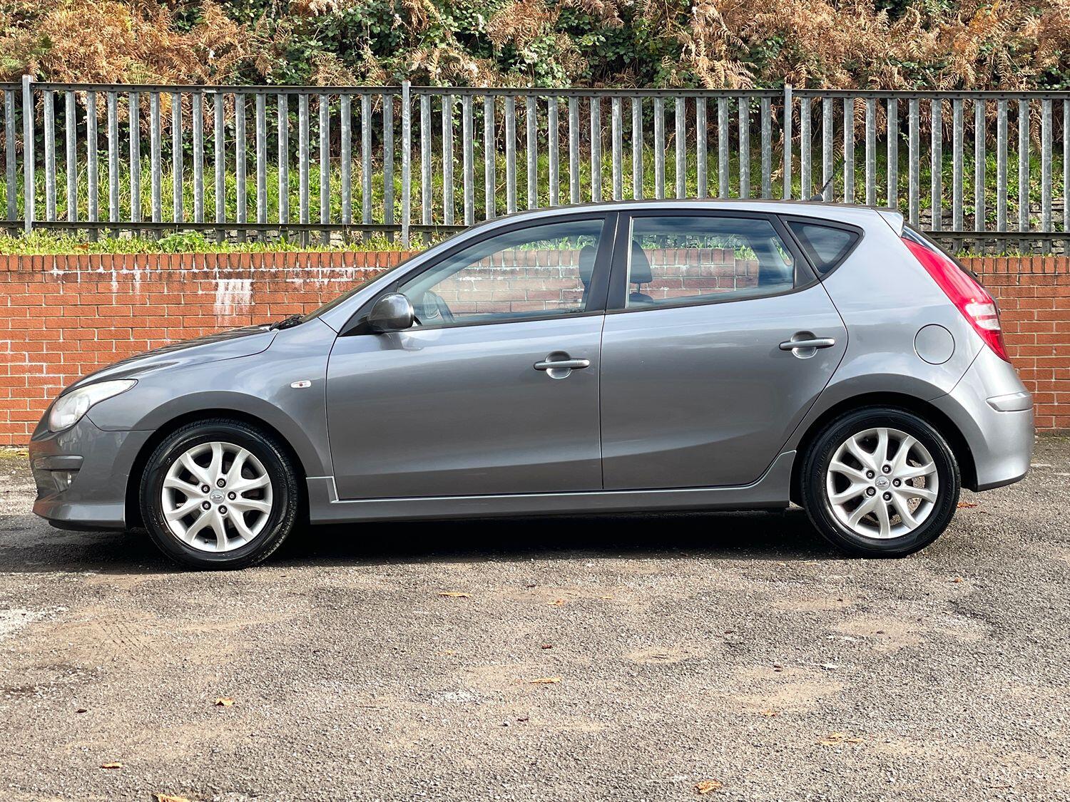 Used Hyundai i30 2011 for sale - 76211833: Photo 9
