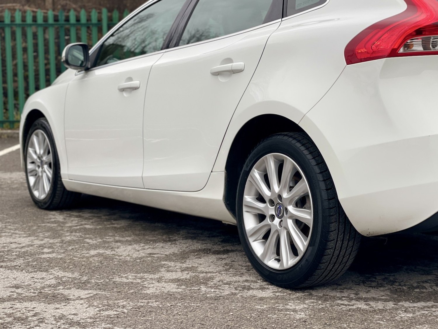 Used Volvo V40 2016 for sale - 77423570: Photo 13