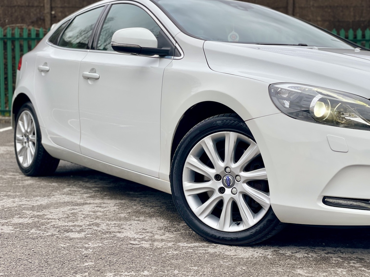 Used Volvo V40 2016 for sale - 77423570: Photo 18