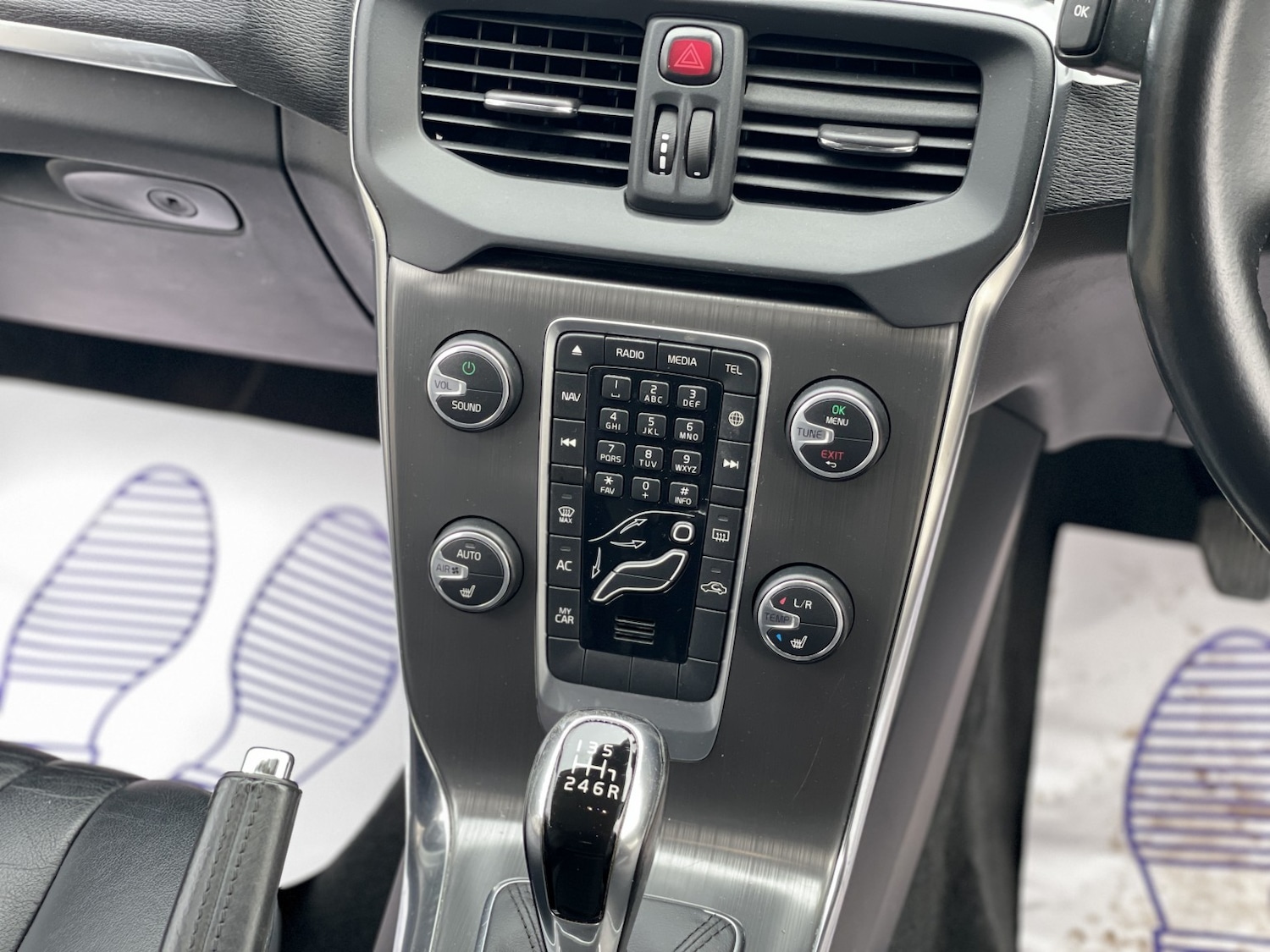 Used Volvo V40 2016 for sale - 77423570: Photo 25