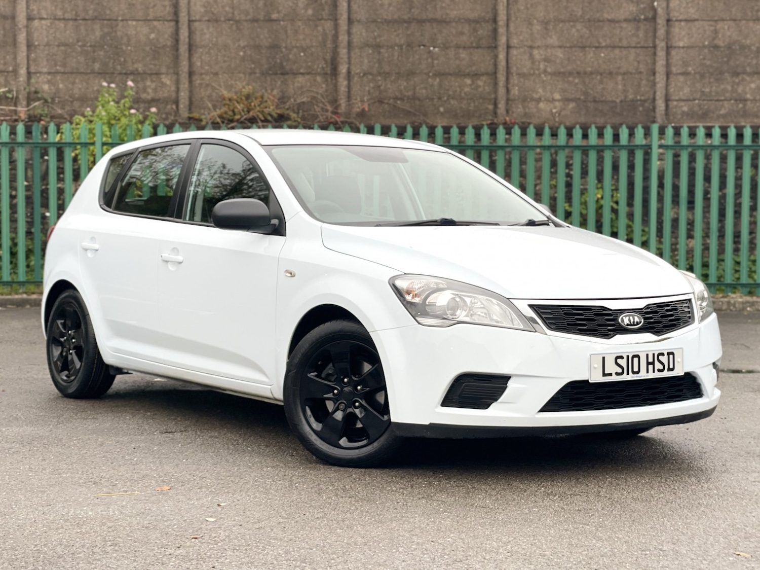 Used Kia Ceed 2010 for sale - 76536713: Photo 1