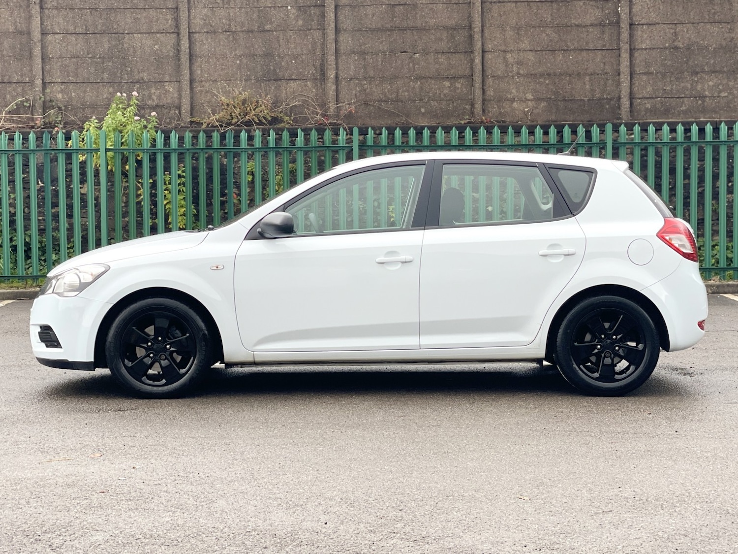 Used Kia Ceed 2010 for sale - 76536713: Photo 11