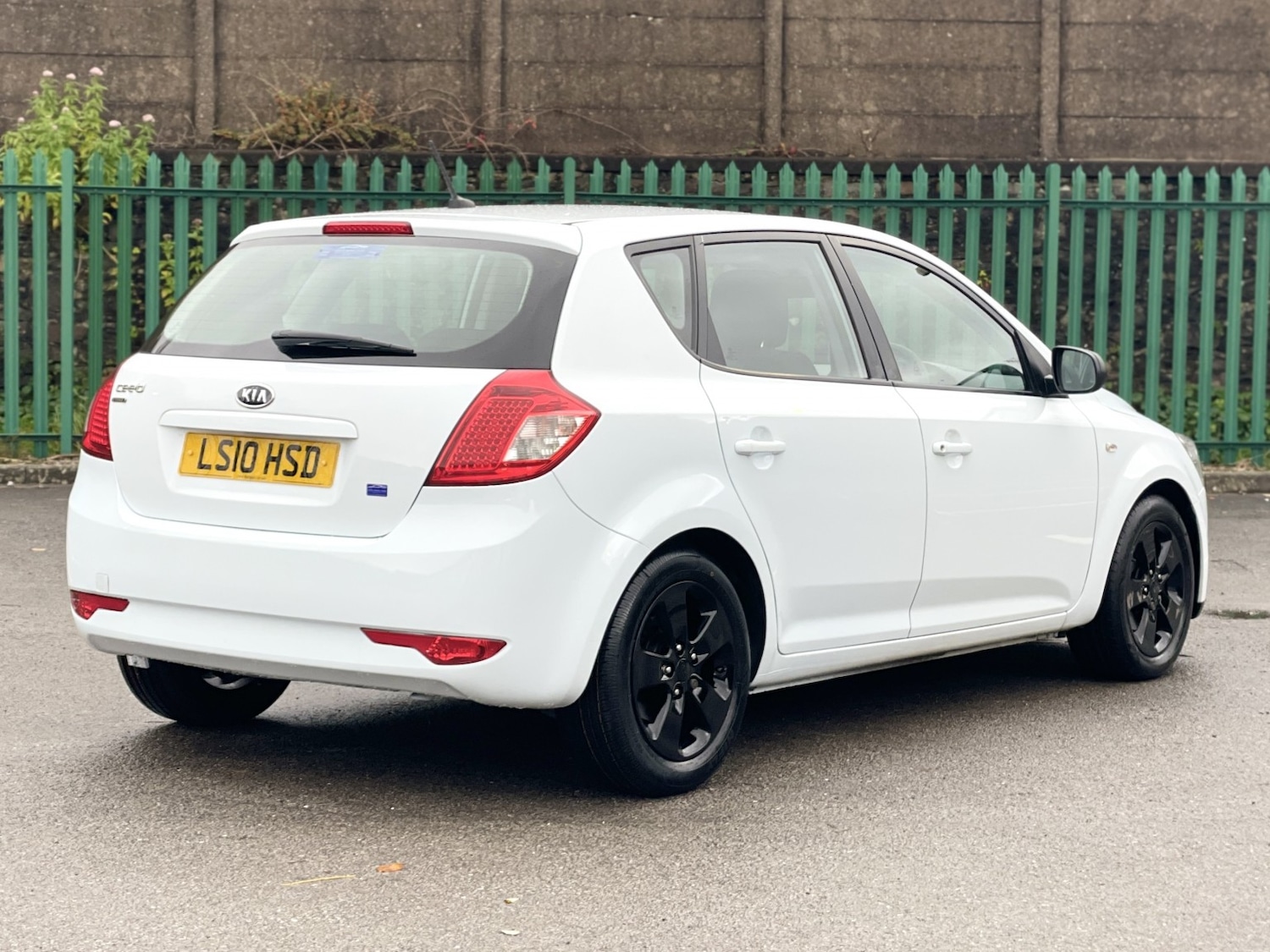 Used Kia Ceed 2010 for sale - 76536713: Photo 4