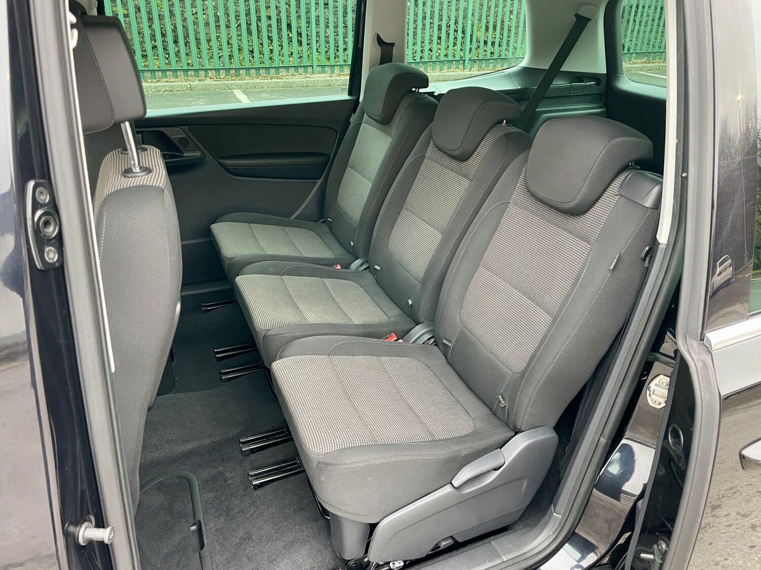 Used Volkswagen Sharan 2012 for sale - 77370664: Photo 6