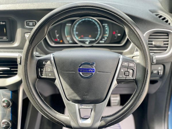 Used Volvo V40 2015 for sale - 74748321: Photo 19