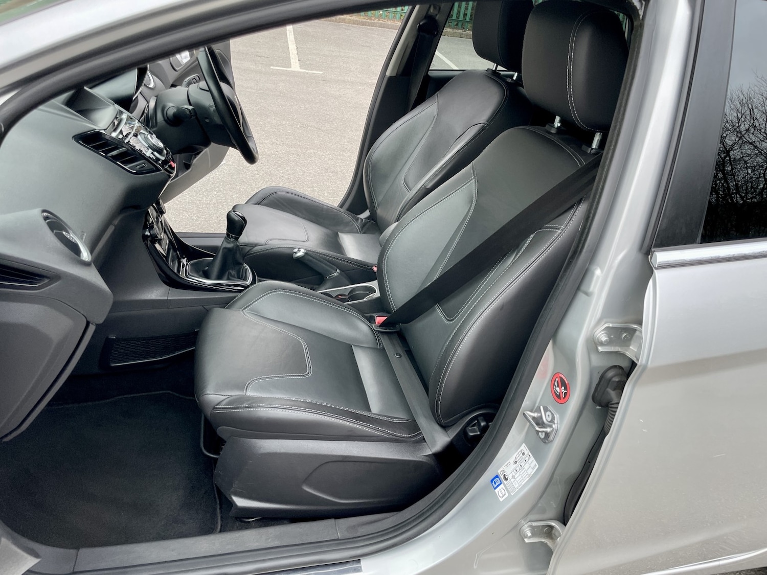 Used Ford Fiesta 2015 for sale - 77681873: Photo 6