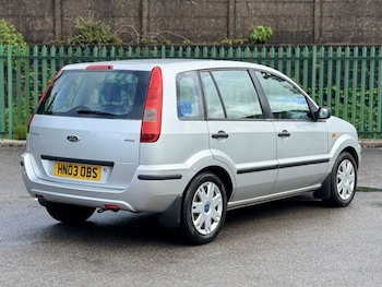 Used Ford Fusion 2003 for sale - 78782308: Photo