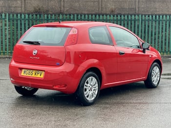 Used Fiat Punto 2015 for sale - 79656400: Photo