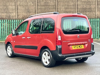 Used Peugeot Partner Tepee 2012 for sale - 75489986: Photo