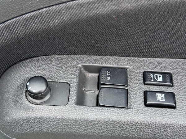Used Suzuki Splash 2010 for sale - 76222746: Photo 9