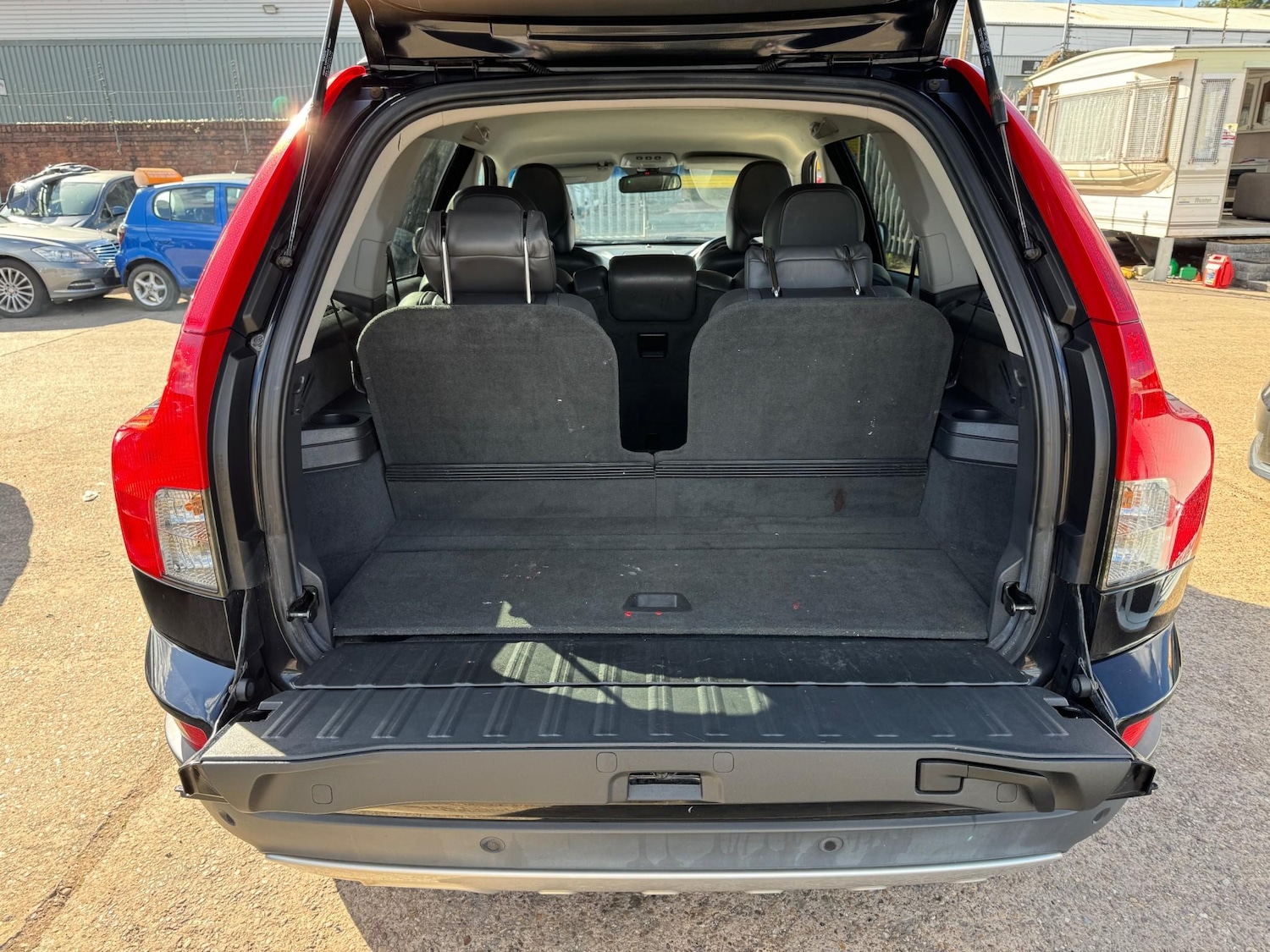 Used Volvo XC90 2009 for sale - 76038453: Photo 28