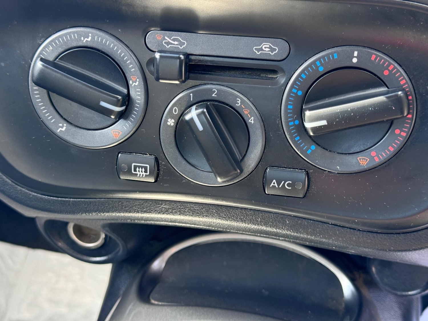 Used Nissan Juke 2015 for sale - 77890711: Photo 15