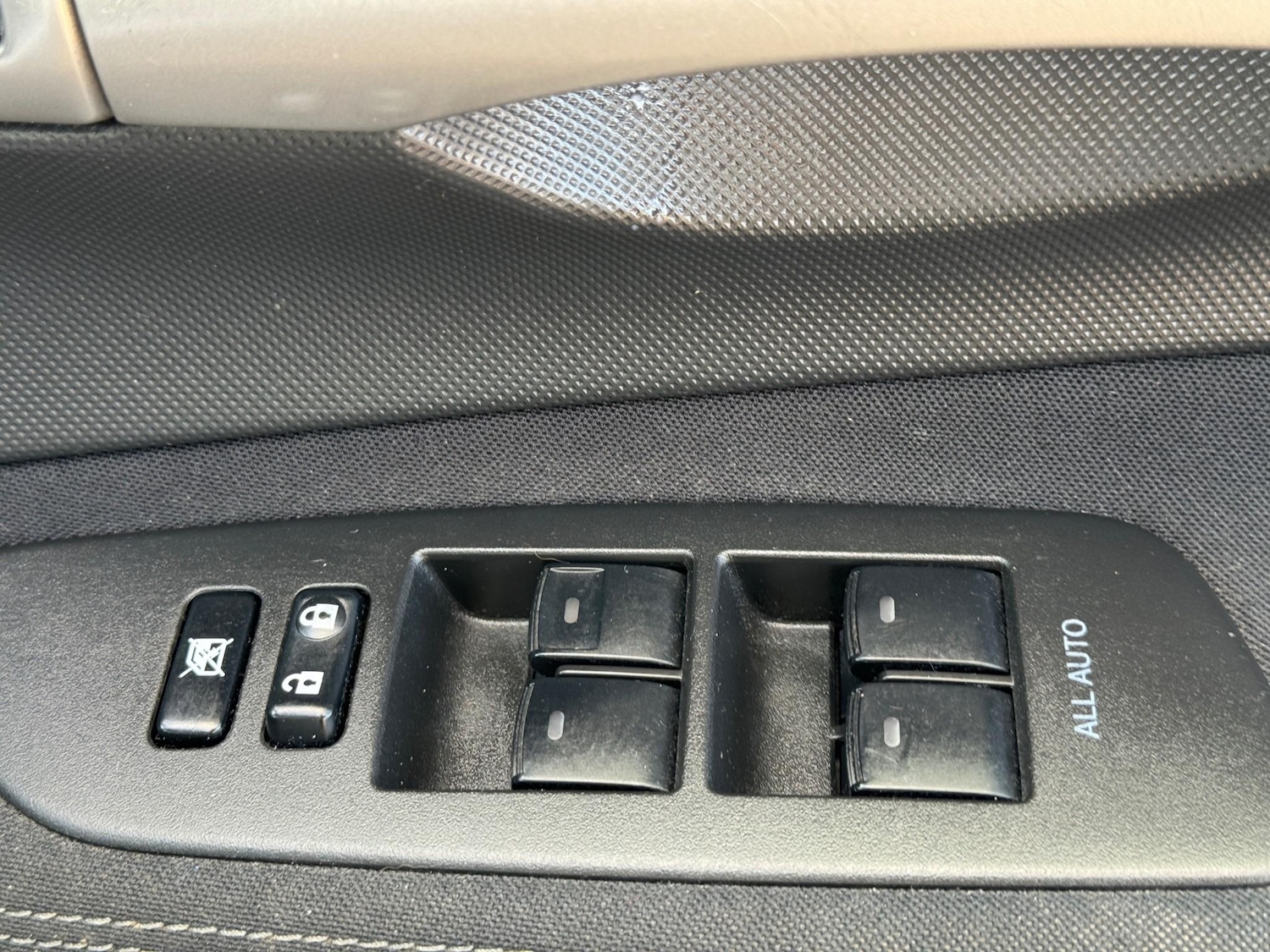 Used Toyota Auris 2011 for sale - 77520016: Photo 23