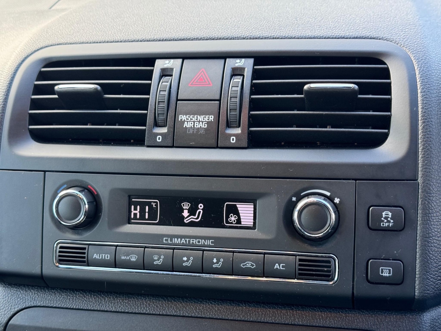 Used Skoda Fabia 2011 for sale - 77462916: Photo 15