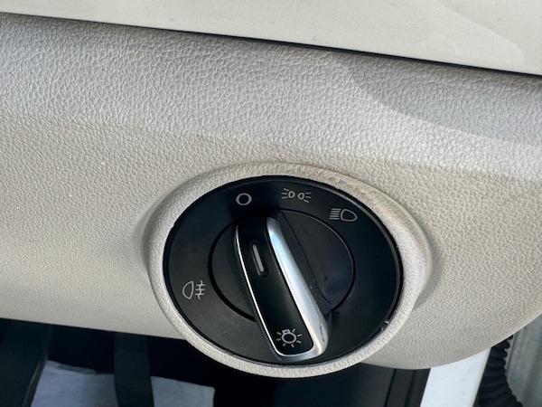 Used Volkswagen up! 2014 for sale - 74561346: Photo 22