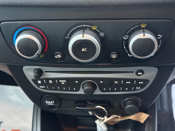 Used Renault Megane 2009 for sale - 76278698: Photo 15