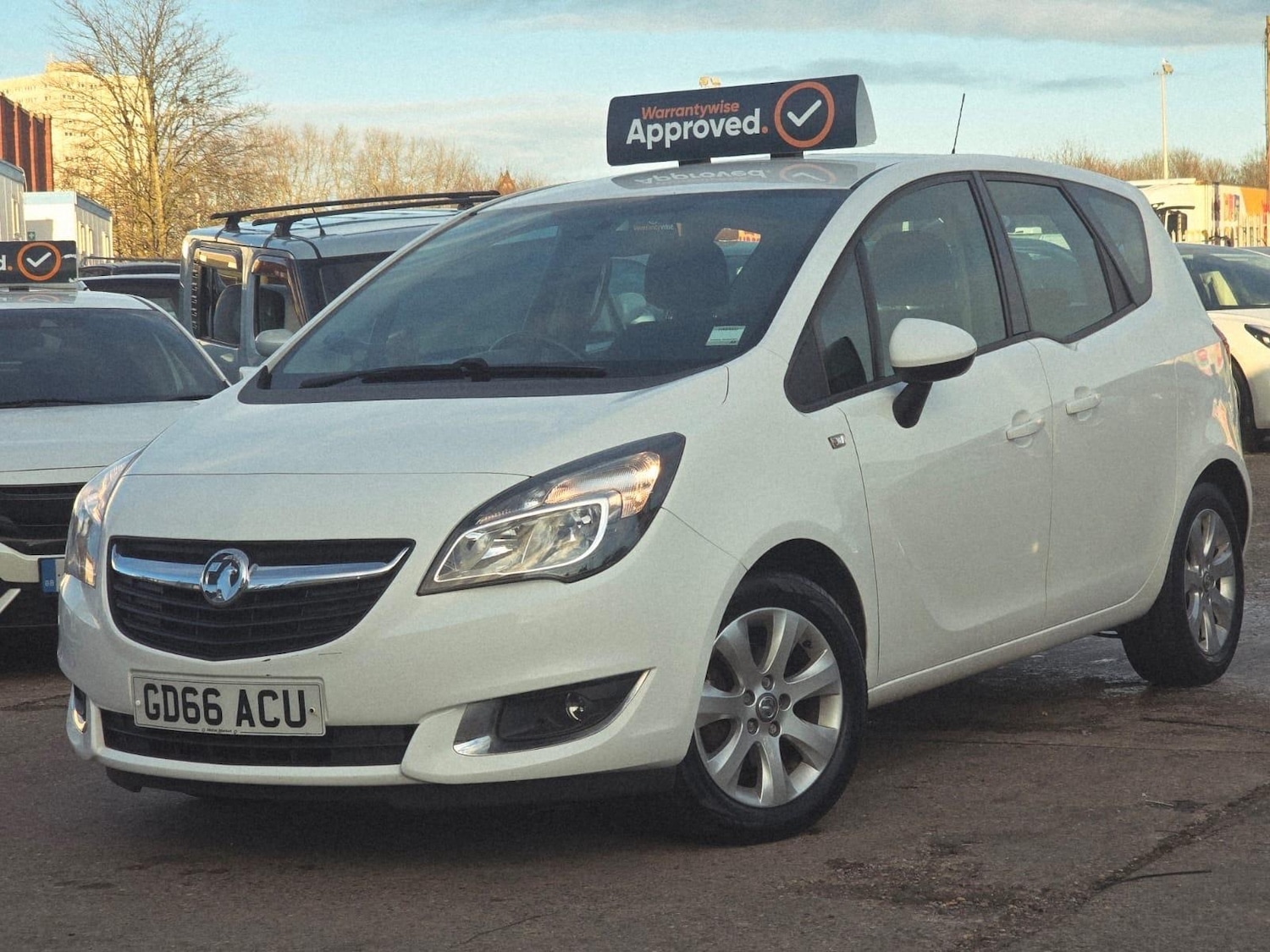 Used Vauxhall Meriva 2016 for sale - 77118072: Photo 2