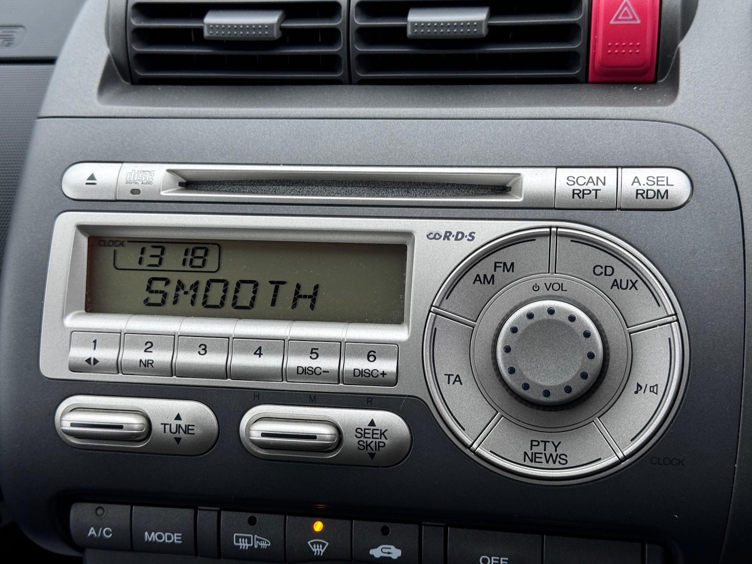 Used Honda Jazz 2006 for sale - 76972511: Photo 14