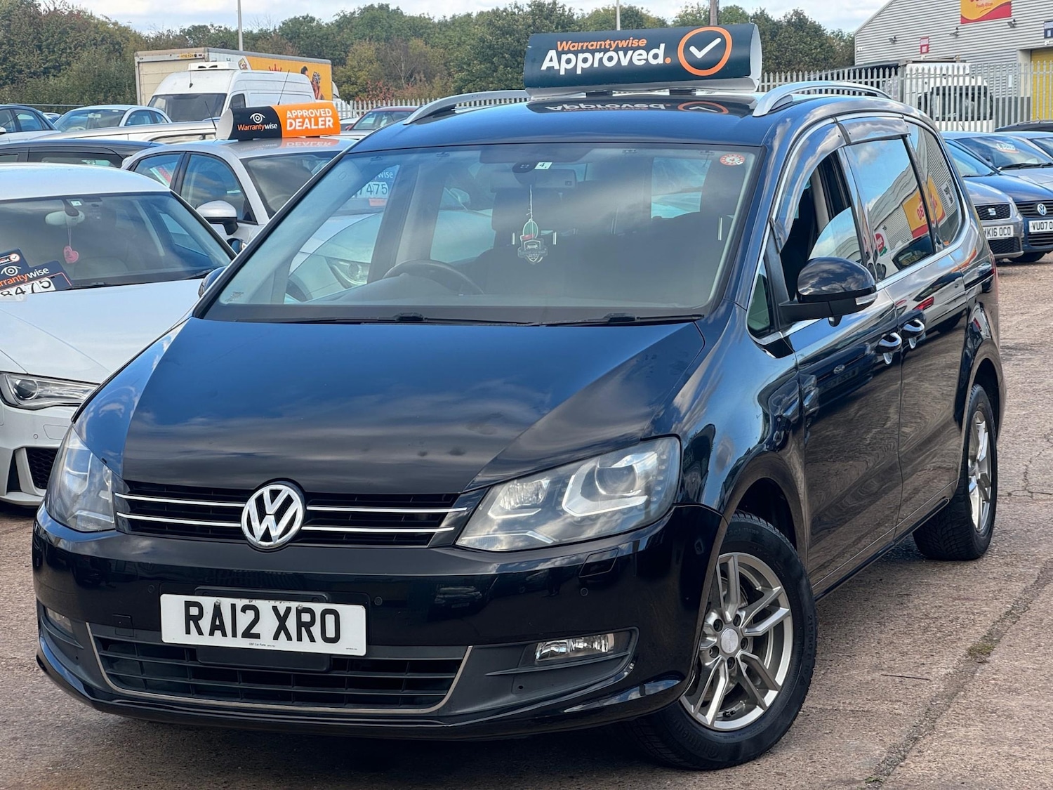 Used Volkswagen Sharan 2024 for sale - 76118110: Photo 2