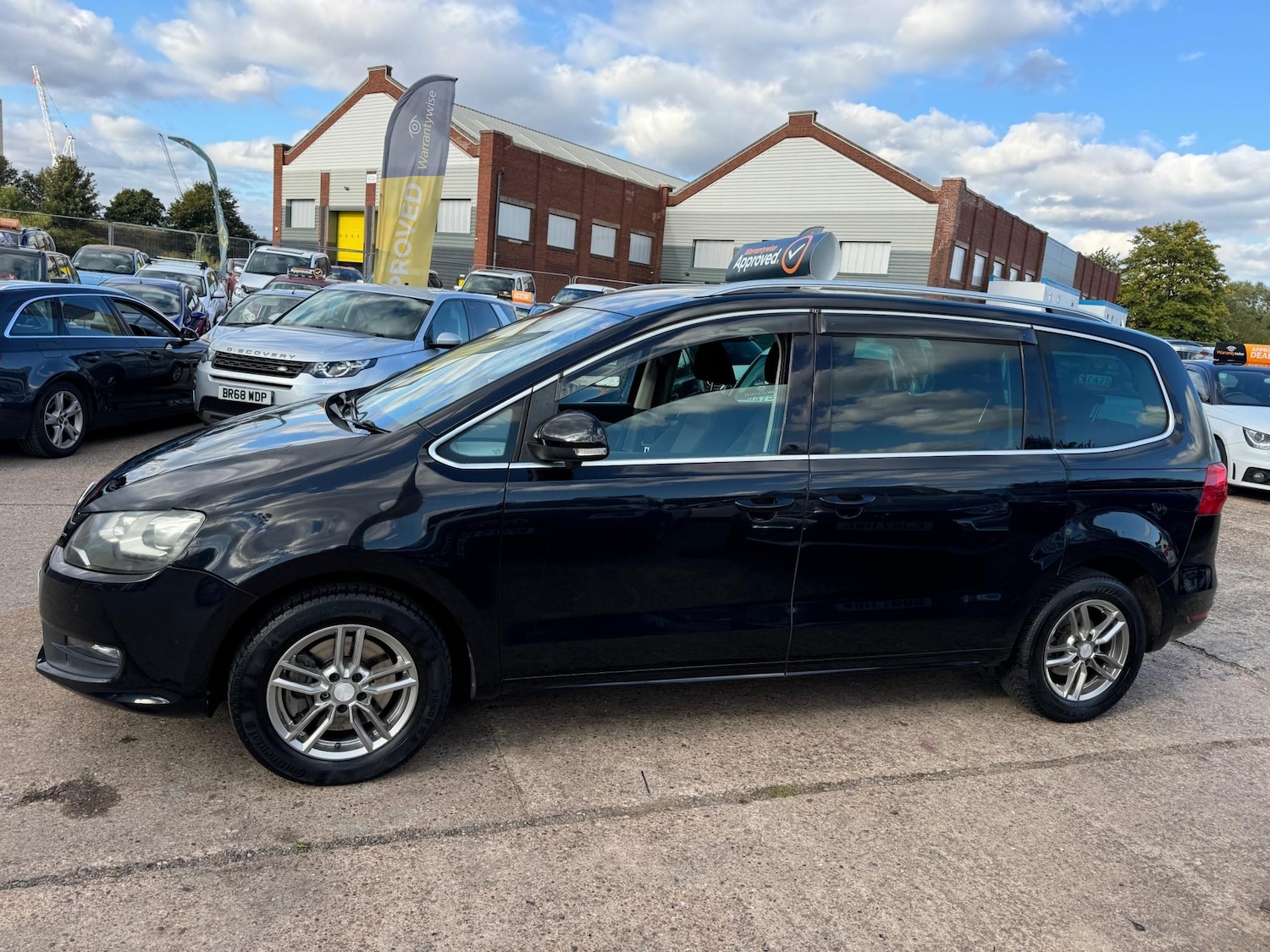 Used Volkswagen Sharan 2024 for sale - 76118110: Photo 9