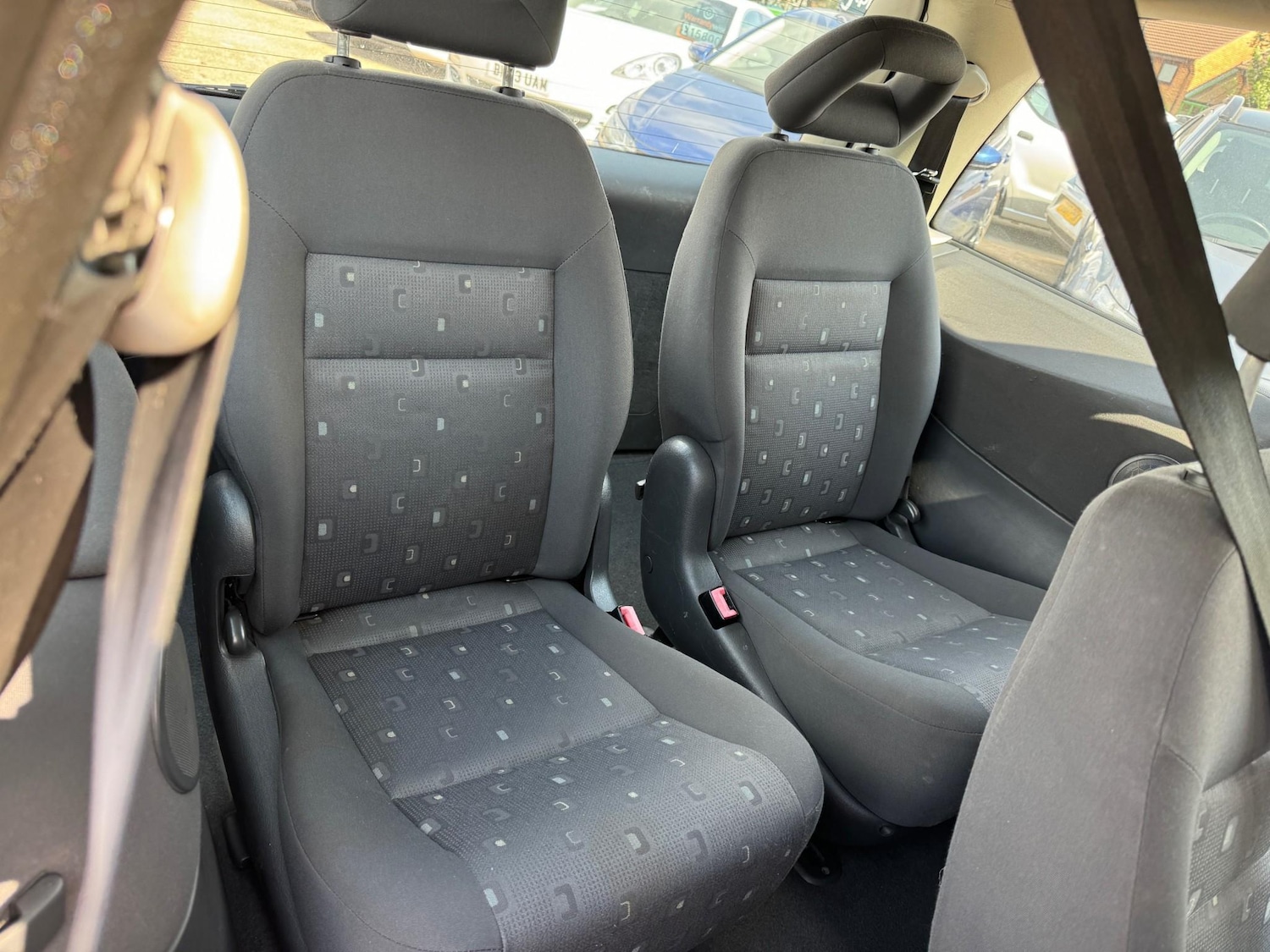 Used Volkswagen Sharan 2006 for sale - 76278705: Photo 25