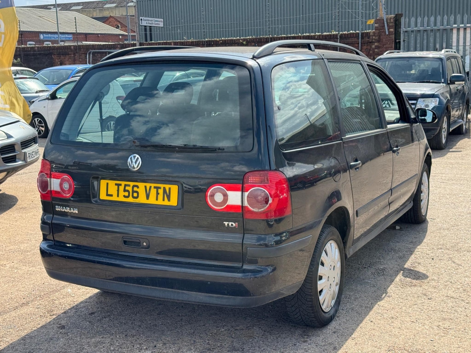 Used Volkswagen Sharan 2006 for sale - 76278705: Photo 28