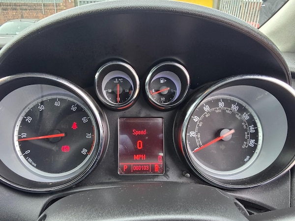 Used Vauxhall Astra 2010 for sale - 74431622: Photo 25