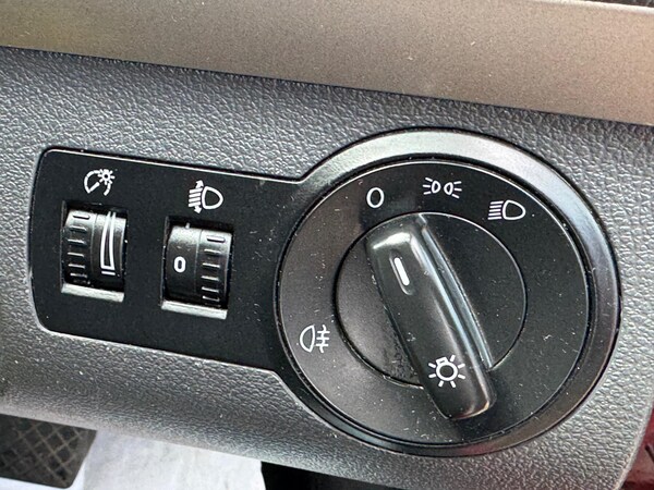 Used Volkswagen Touran 2009 for sale - 74454503: Photo 15
