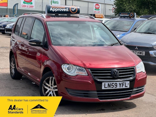 Used Volkswagen Touran 2009 for sale - 74454503: Photo 1