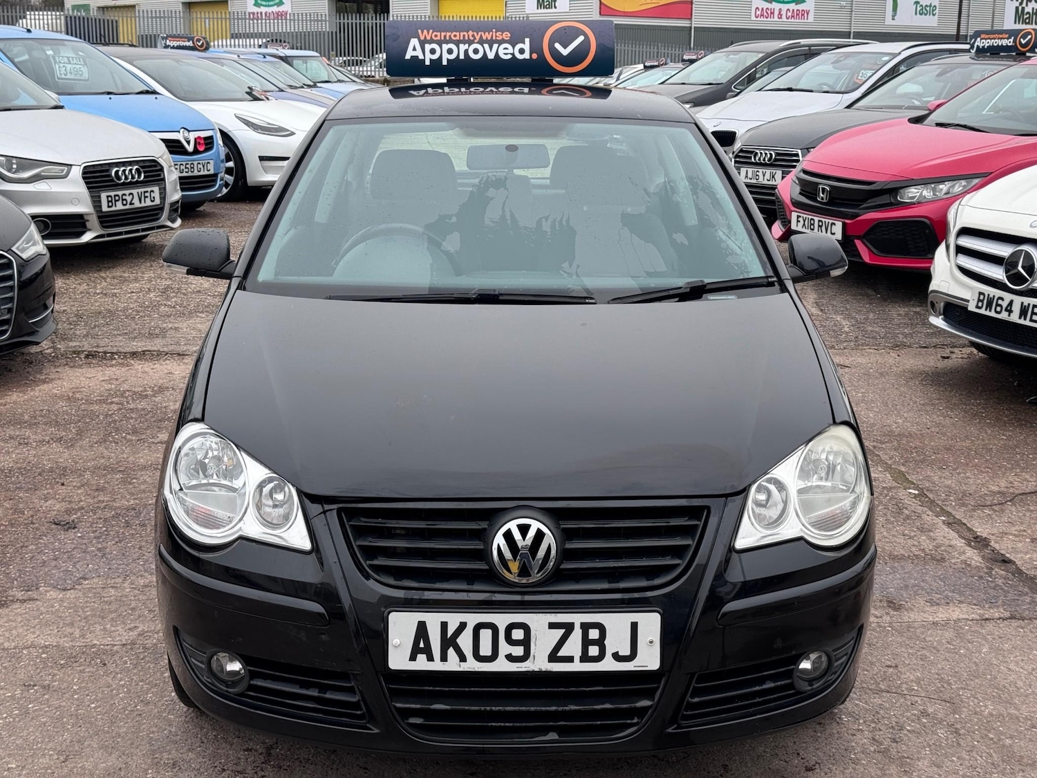 Used Volkswagen Polo 2009 for sale - 77791688: Photo 4