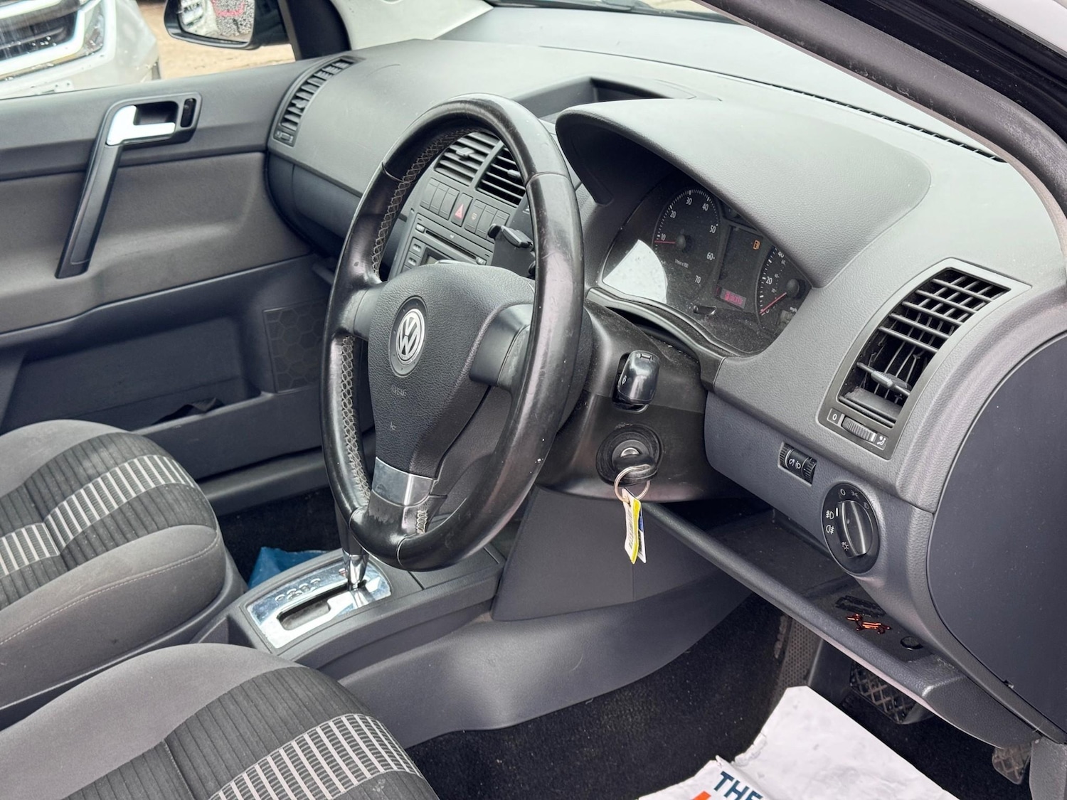 Used Volkswagen Polo 2009 for sale - 77791688: Photo 7