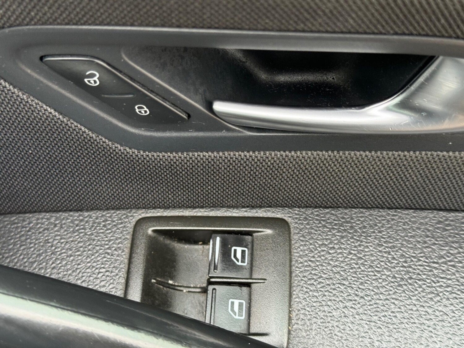 Used Volkswagen Scirocco 2010 for sale - 78225777: Photo 17