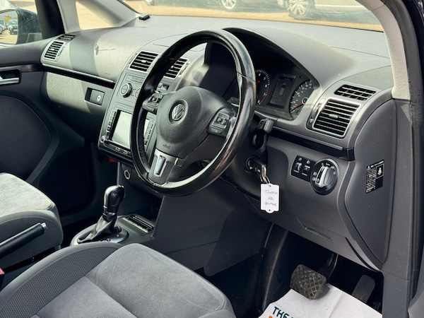 Used Volkswagen Touran 2023 for sale - 74963271: Photo 5