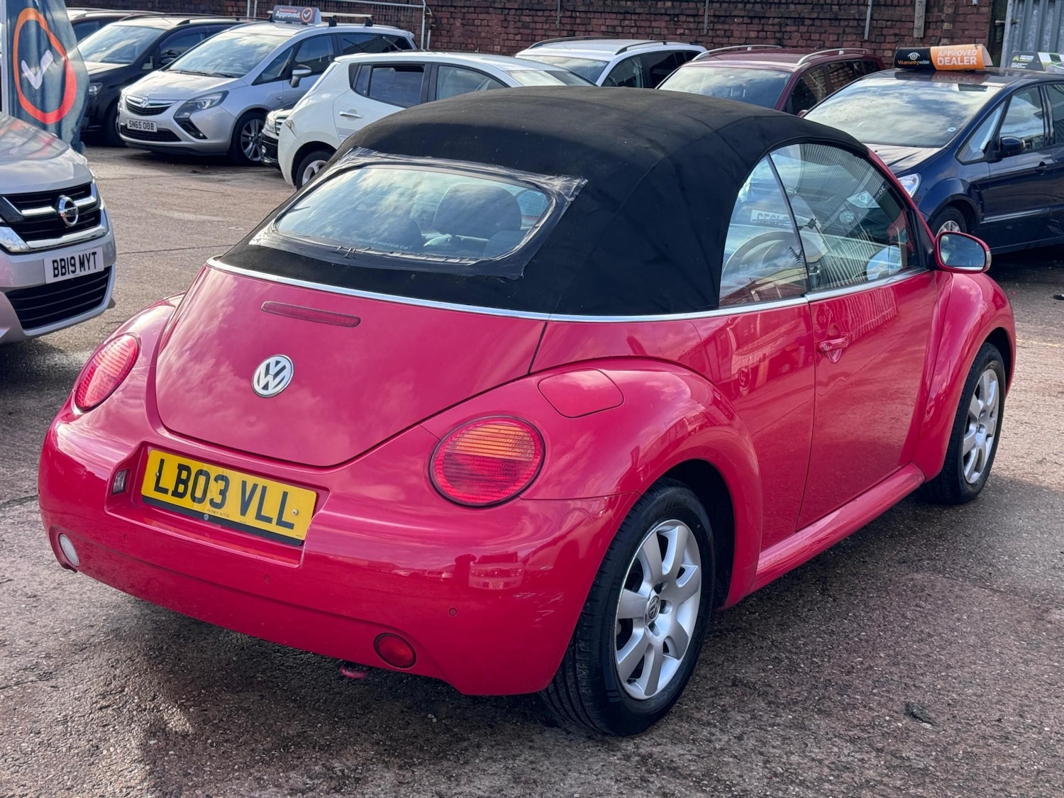 Used Volkswagen Beetle 2003 for sale - 77262638: Photo 18