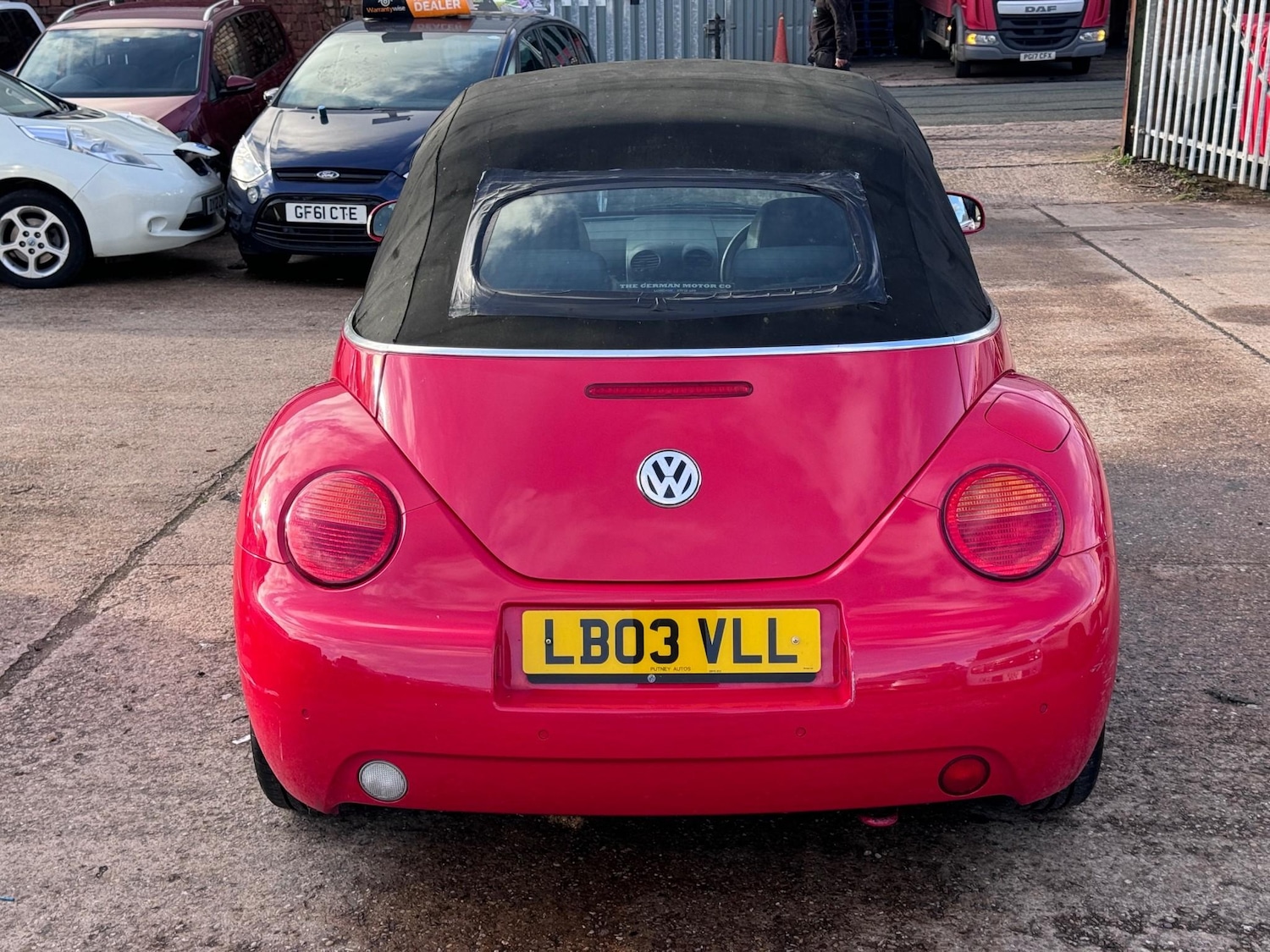 Used Volkswagen Beetle 2003 for sale - 77262638: Photo 8