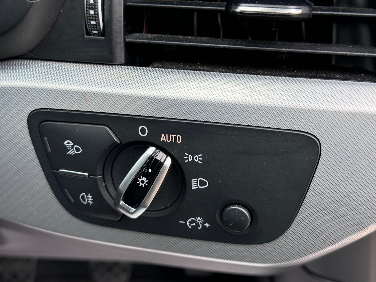 Used Audi A4 2017 for sale - 76068018: Photo 16