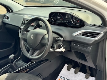 Used Peugeot 2008 2015 for sale - 75158723: Photo
