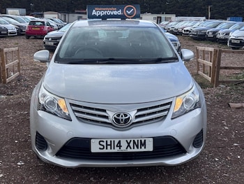 Used Toyota Avensis 2014 for sale - 79617804: Photo