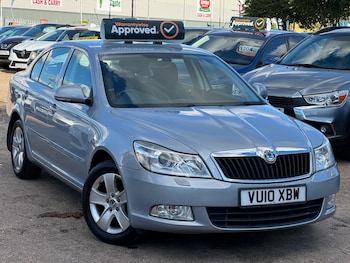 2010 (10) - Octavia Elegance Tsi Semi-auto 5-Door