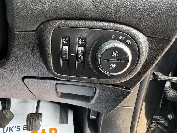 Used Vauxhall Zafira Tourer 2015 for sale - 71860078: Photo 13