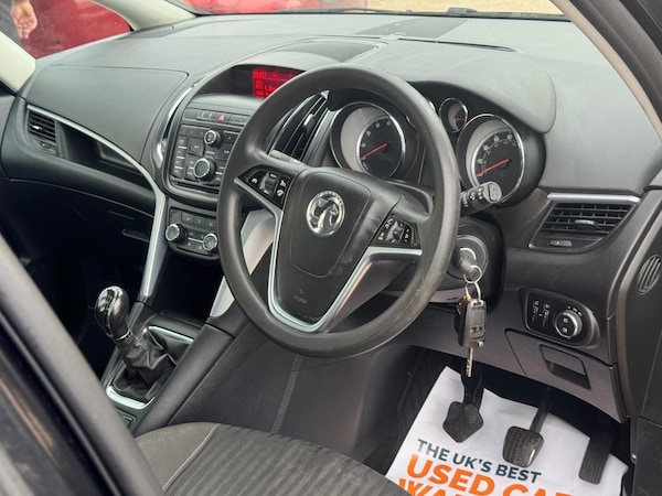Used Vauxhall Zafira Tourer 2015 for sale - 71860078: Photo 5
