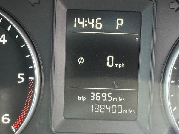 Used Volkswagen Touran 2012 for sale - 74104654: Photo 15
