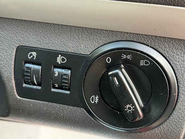 Used Volkswagen Touran 2012 for sale - 74104654: Photo 16