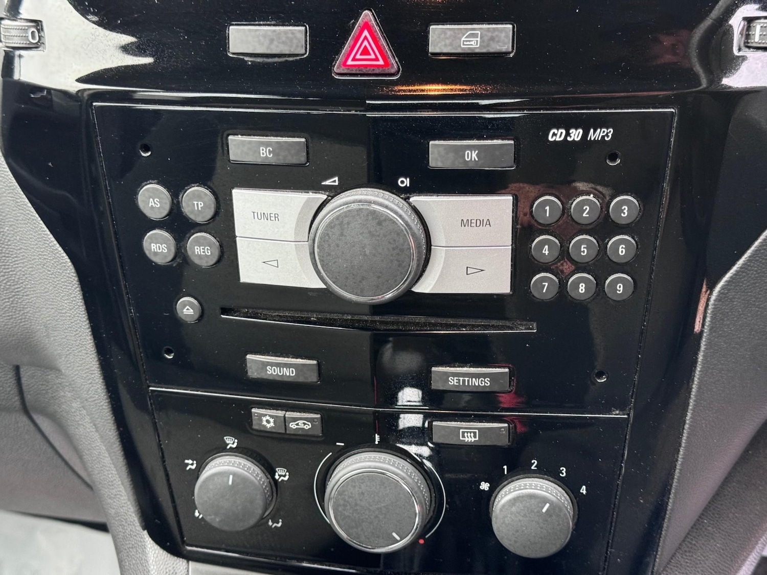 Used Vauxhall Zafira 2013 for sale - 76697300: Photo 14