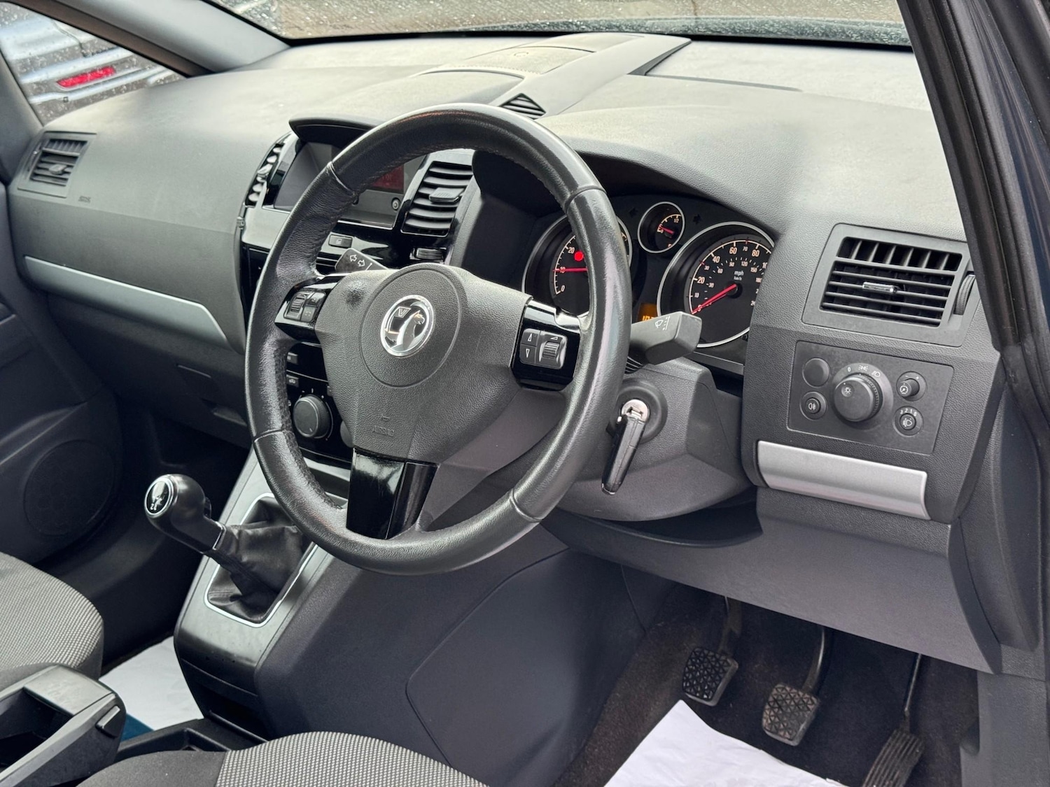 Used Vauxhall Zafira 2013 for sale - 76697300: Photo 4