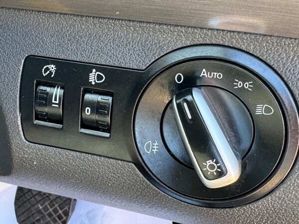 Used Volkswagen Touran 2012 for sale - 74689279: Photo 13