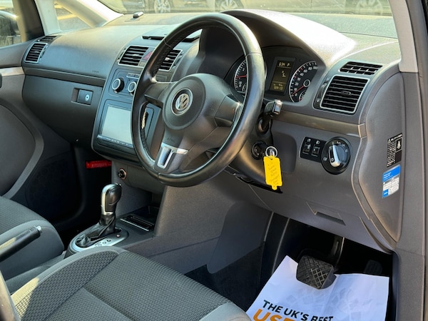 Used Volkswagen Touran 2012 for sale - 74689279: Photo 5